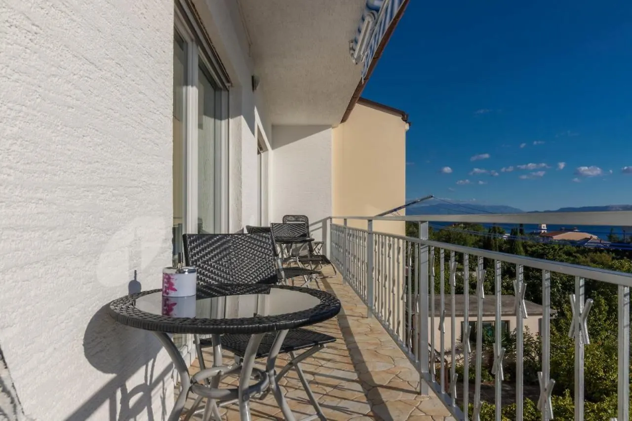 Apartment Apartman Crikvenica 30218 - Mira