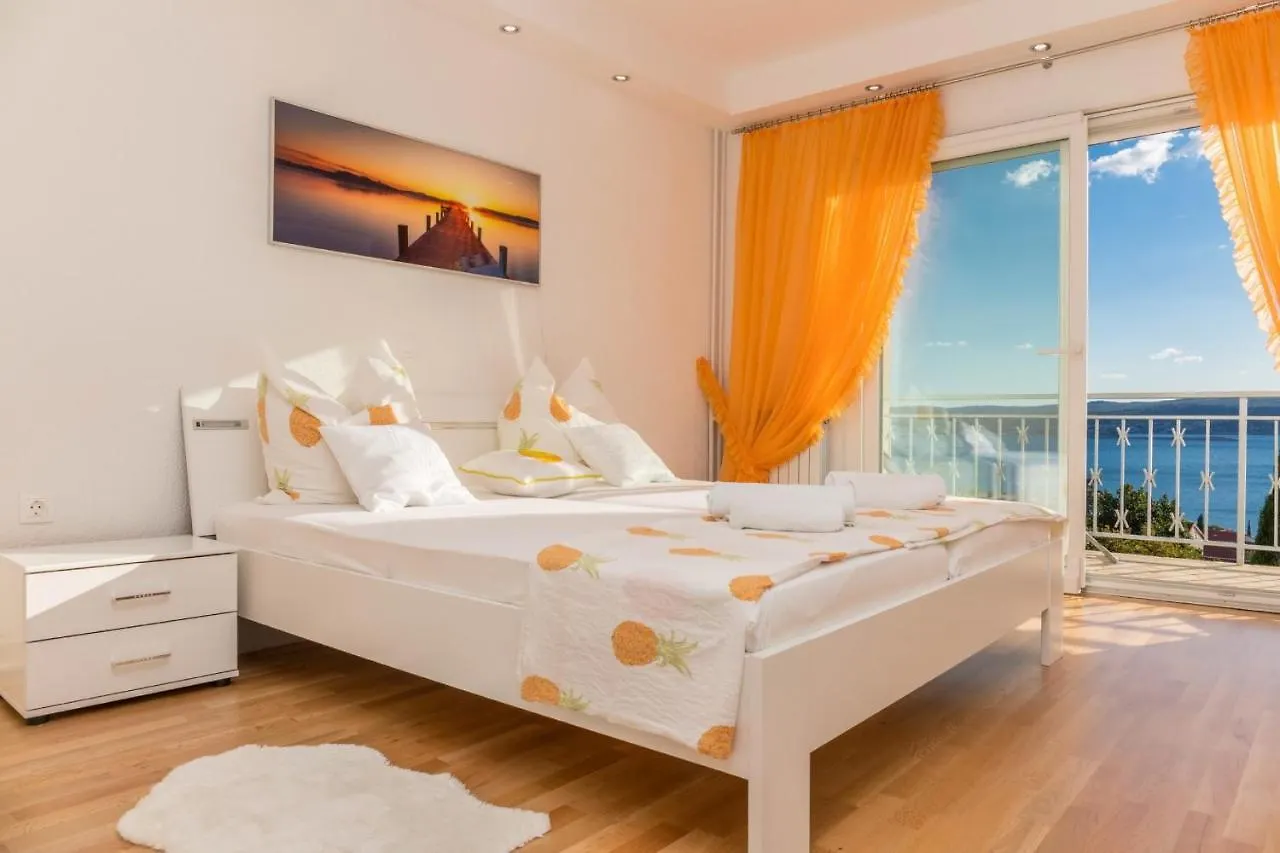 Apartment Apartman Crikvenica 30218 - Mira